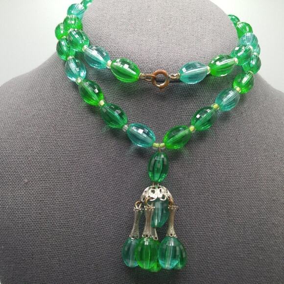 Vintage 1950s Lucite Faceted Green Blue-Green Beaded Necklace, Length 26 Inches - Picture 1 of 11